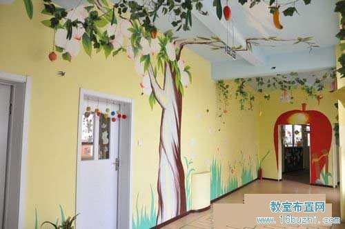 幼儿园走廊墙绘:蟠桃树